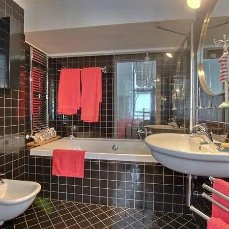 Design Loft - 5 Mins From Fondazione Prada דירה