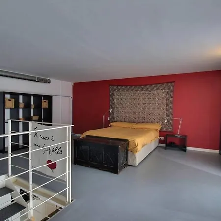 Apartment Design Loft - 5 Mins From Fondazione Prada